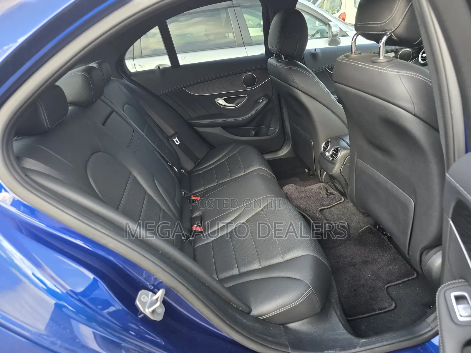 Mercedes-Benz C200 2018 Blue