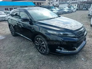 Toyota Harrier 2.0 2018 Black