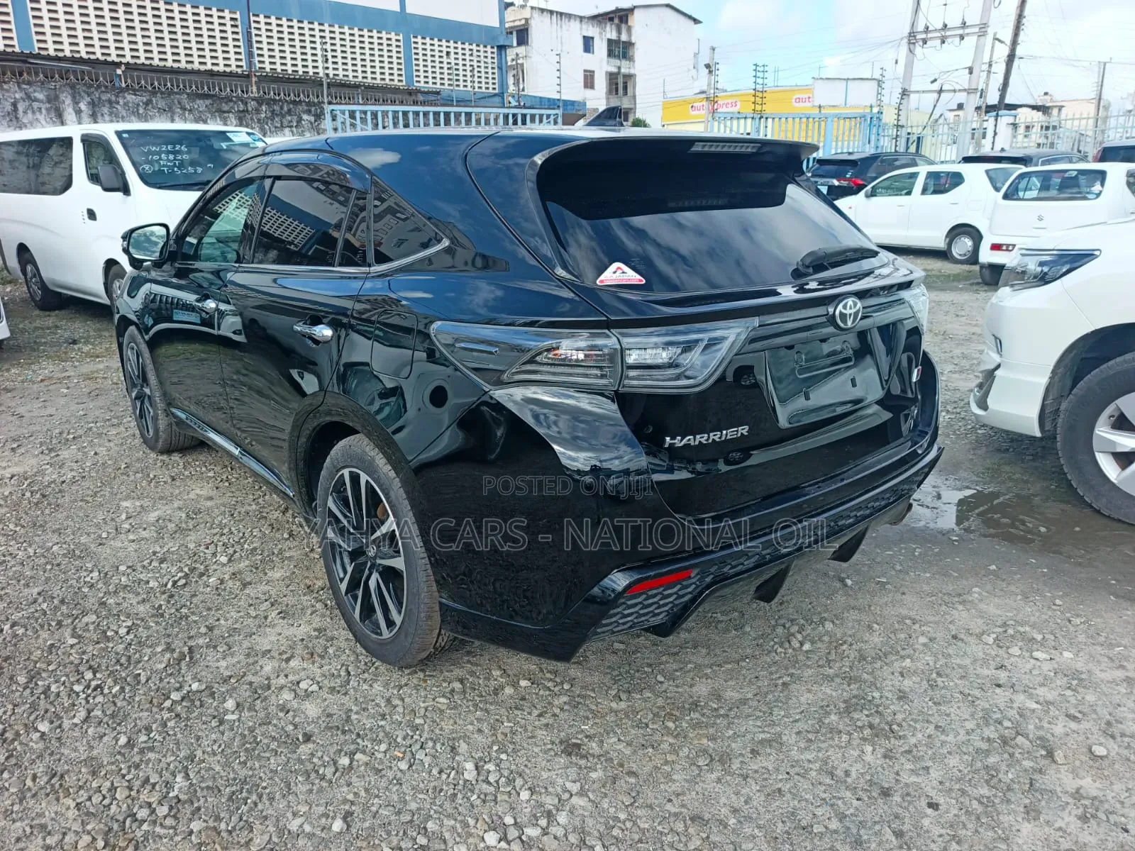 Toyota Harrier 2.0 2018 Black