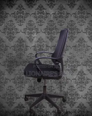 Plush Black Ergonomic Mesh Office Chair — All-Day Comfort