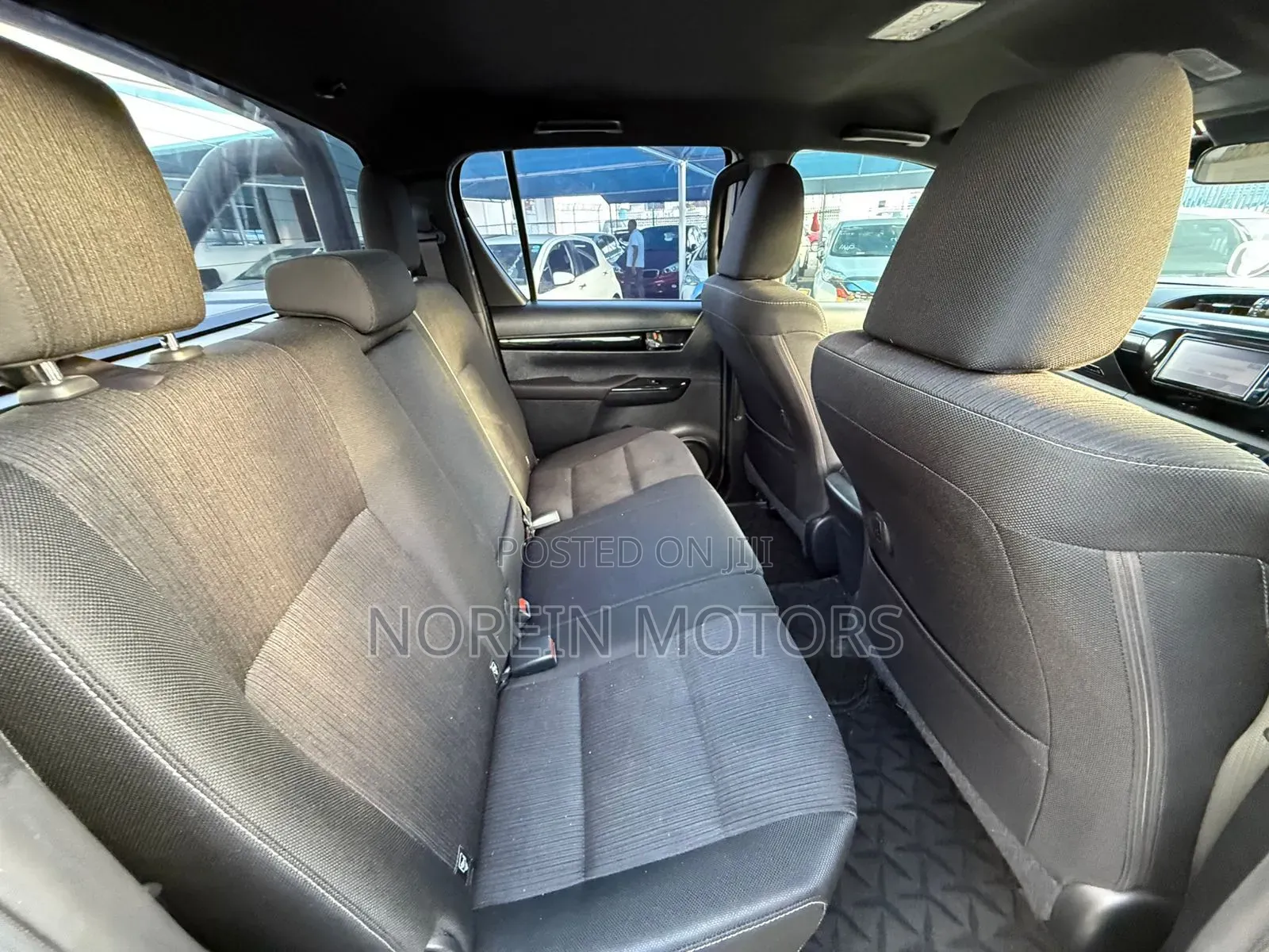 Toyota Hilux 2020 Off white