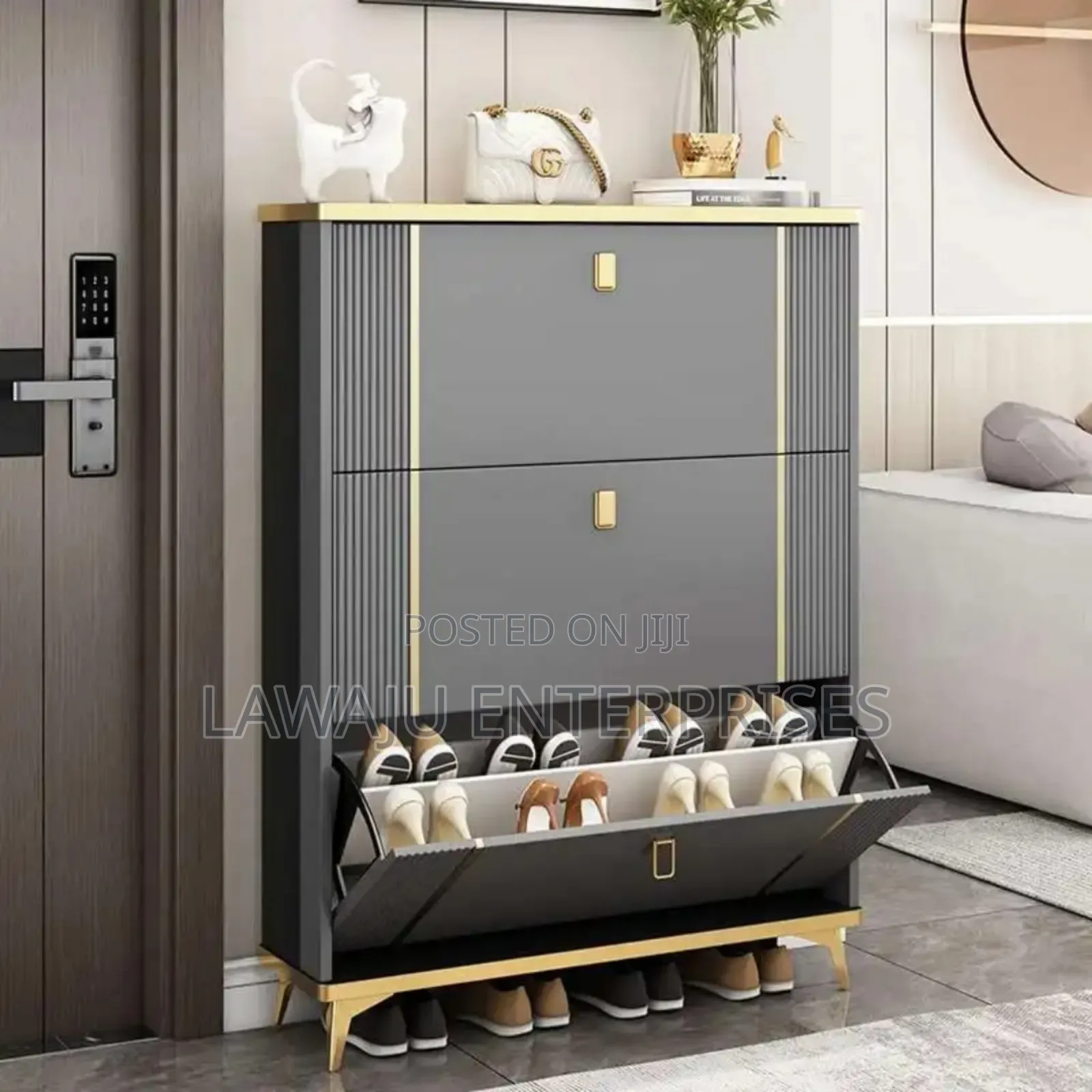 Bucket Flip Shoe Rack
