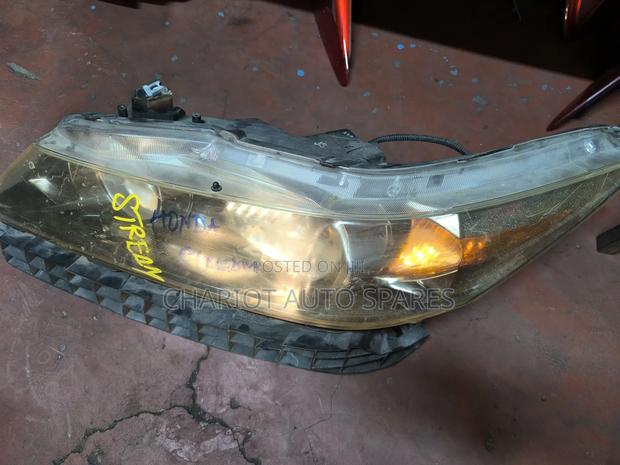 Honda Stream Xenon Headlights - thumbnail 2