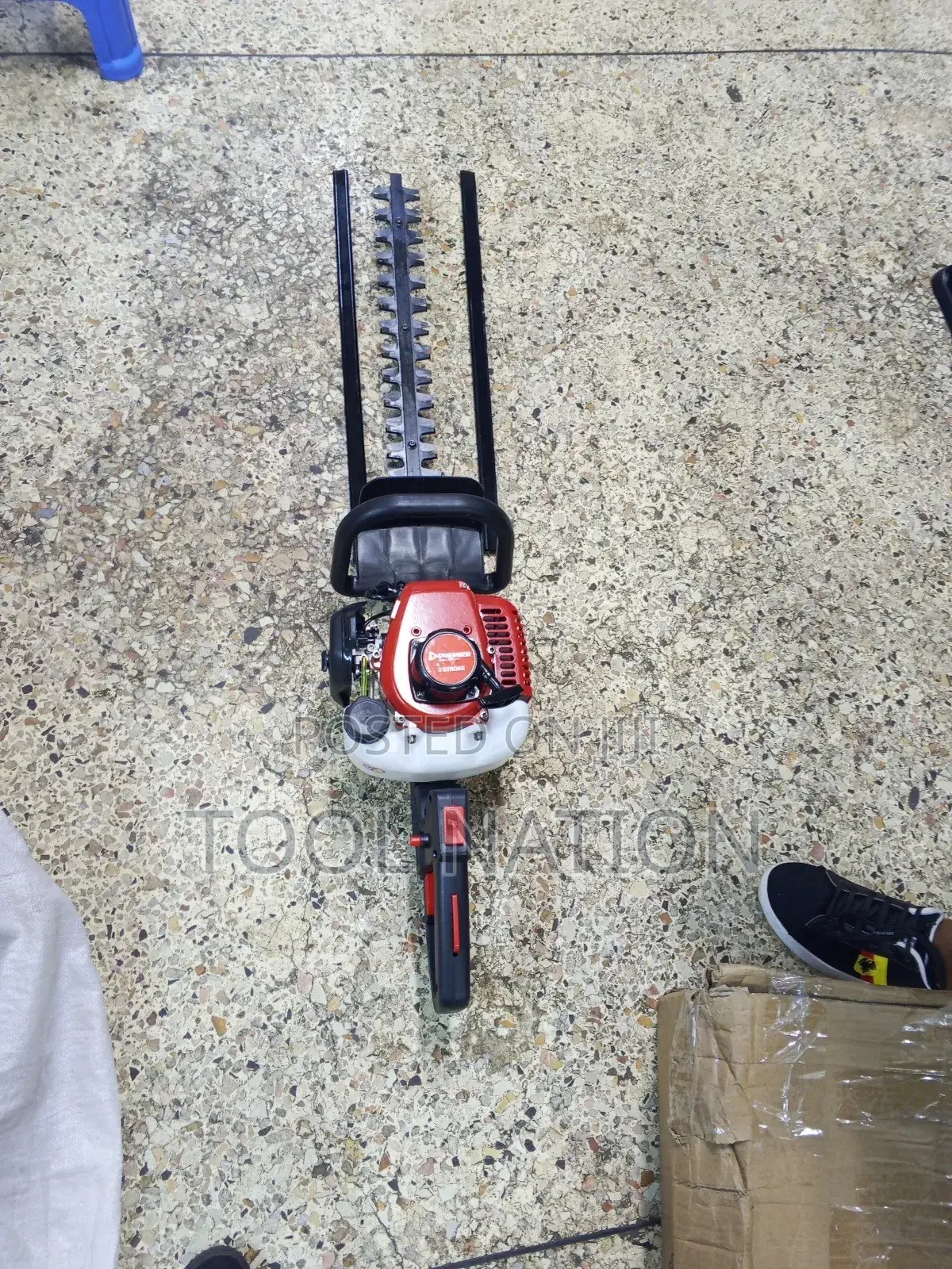 Premier Hedge Trimmer 2stroke