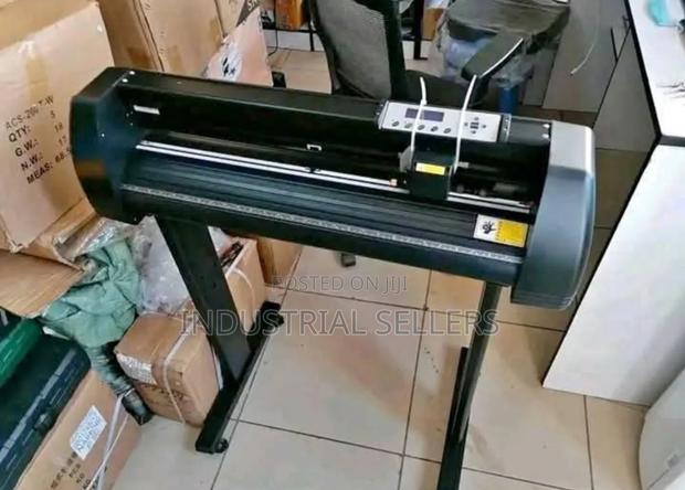 Available Vinyl Cutting Plotter Machine - main view