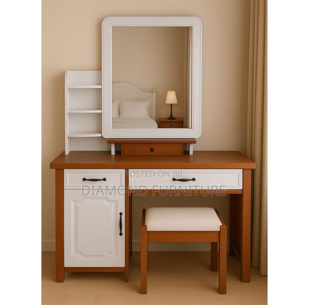 Home Furniture; Elegant Vanity Makeup Mirror With Lights