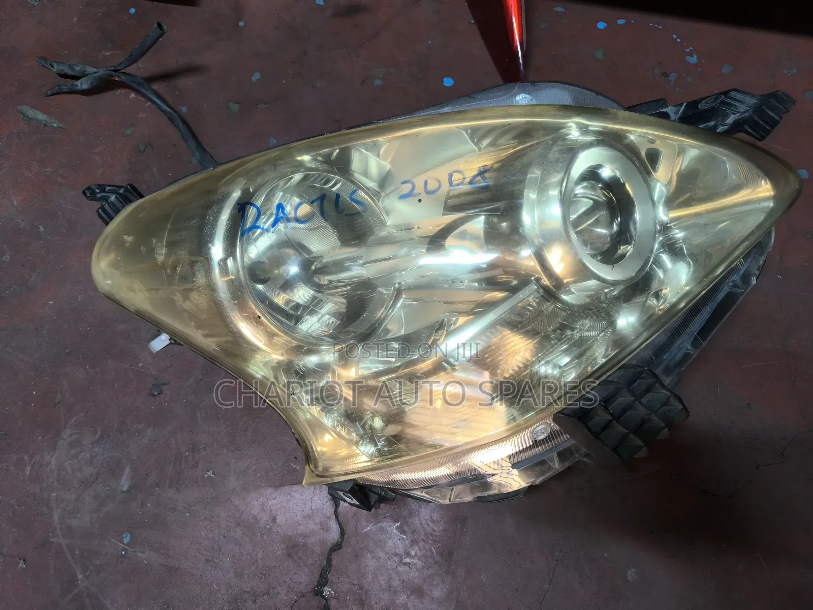 Toyota Ractis 2008 Non Xenon Headlights