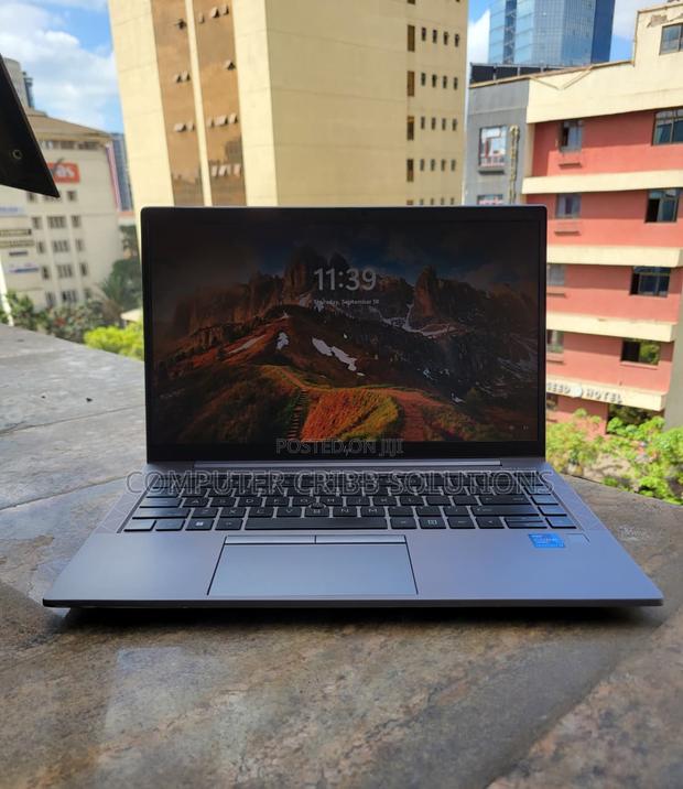 Laptop HP ZBook Firefly G8 16GB Intel Core I7 SSD 512GB