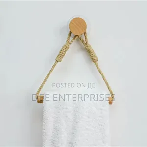Hemp Rope With Bamboo Tissue Holder