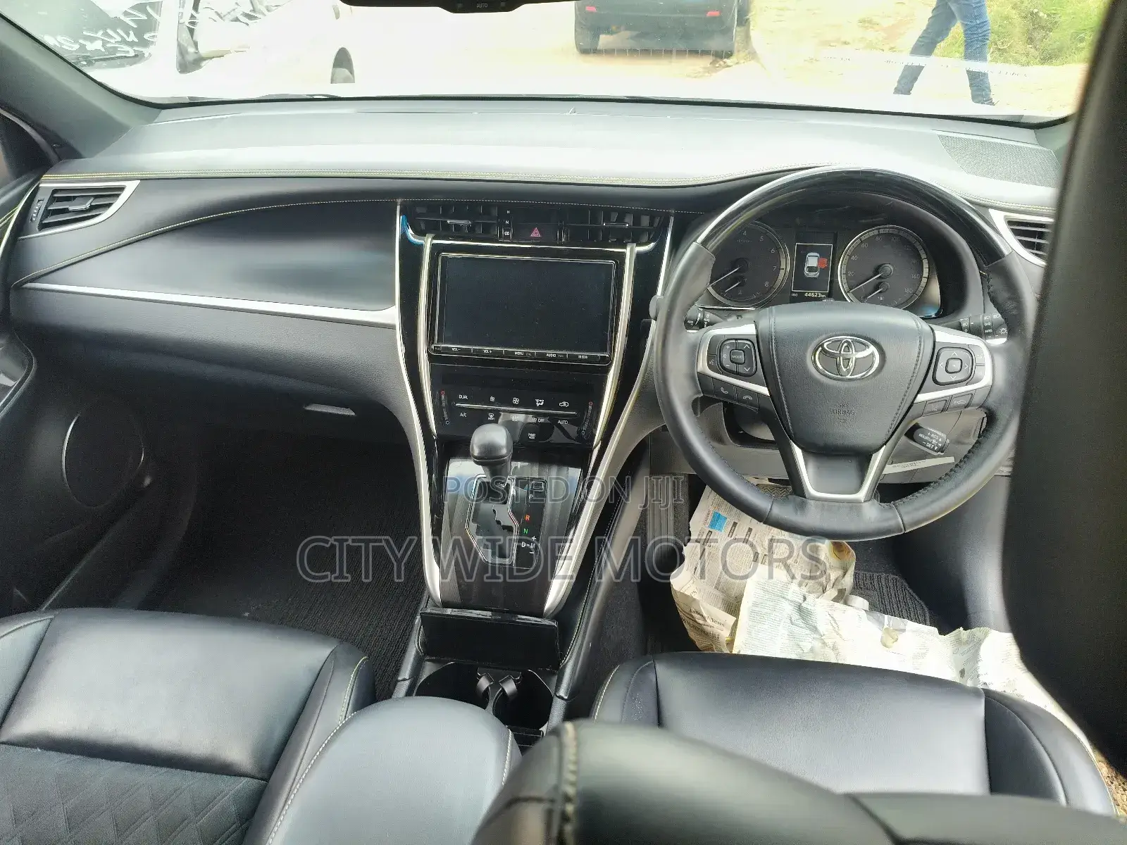 Toyota Harrier 2018 White