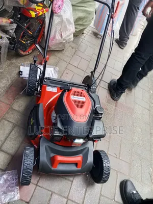 Petrol Lawn Mower Machine