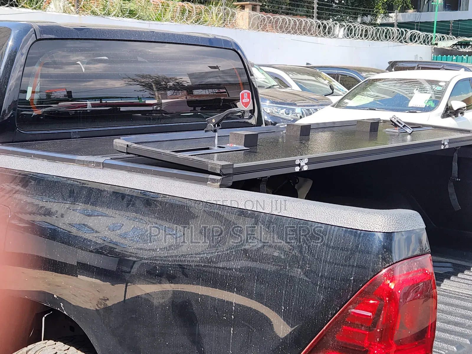 Heavy-Duty Weather Resistant 
 Easy to Fold and Access