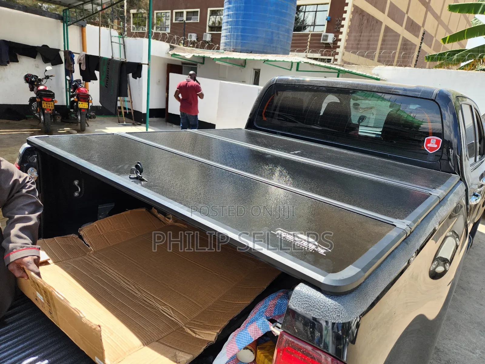 Heavy-Duty Weather Resistant 
 Easy to Fold and Access