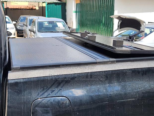 Sleek Design – Keeps Your Hilux Looking Bold Stylish