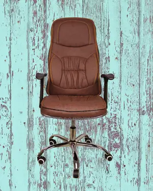Ergonomic Executive Leather Chair | Sleek Padded Armrests