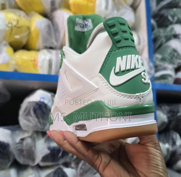 Jordan 4 Retro Metallic/ Pine Green Sneaker - thumbnail 5