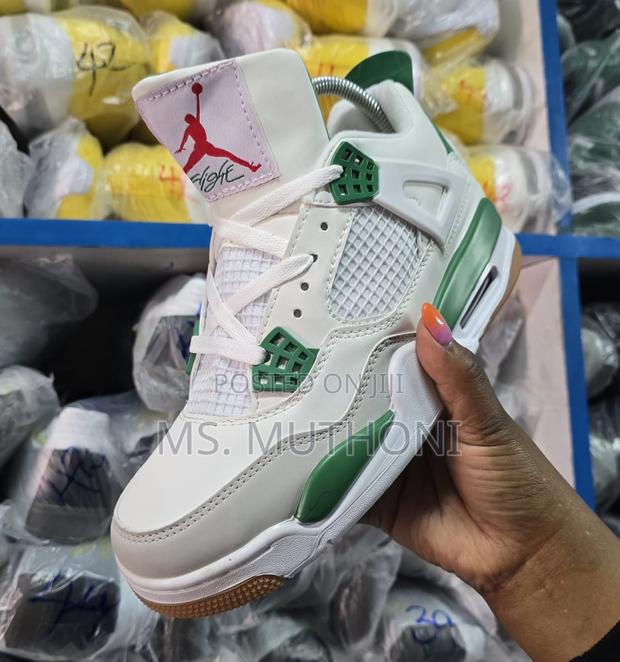 Jordan 4 Retro Metallic/ Pine Green Sneaker - main view