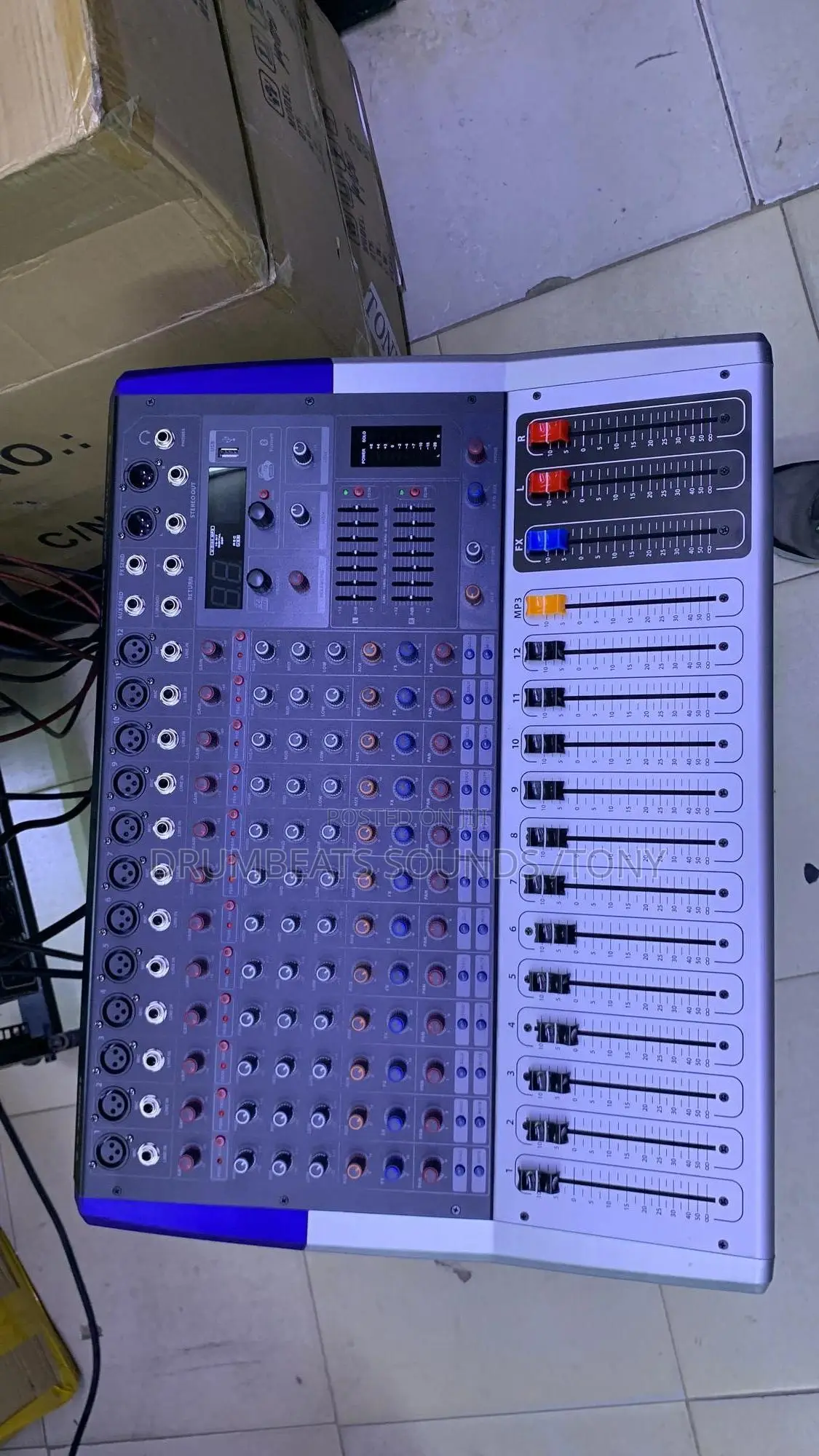 Pro Mixer 12channels Soundcraft