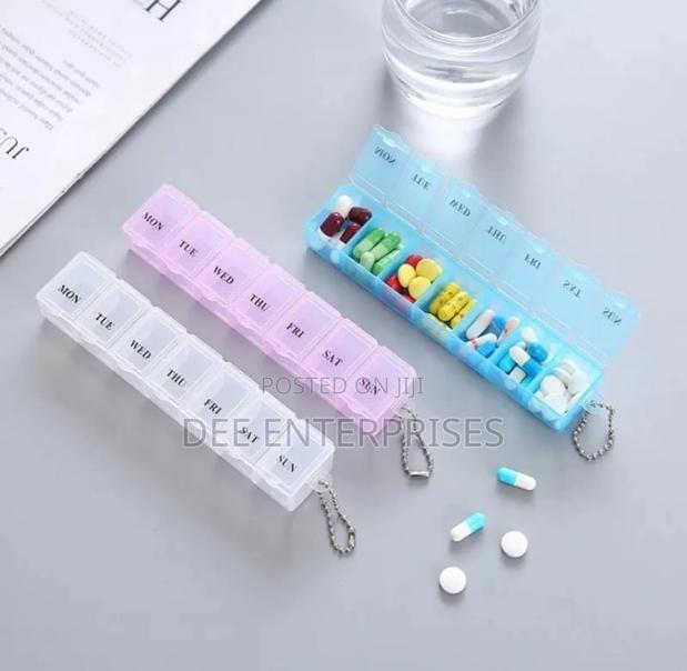 Portable Well Defined 7 Grid Pill Organizer - main view