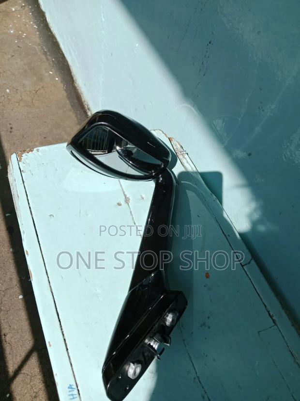 Fj200 Replacement Bonnet Fender Mirror (Black or White - main view