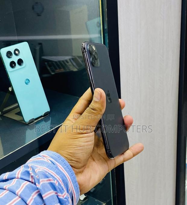 Apple iPhone 11 Pro Max 256 GB Gray - thumbnail 4