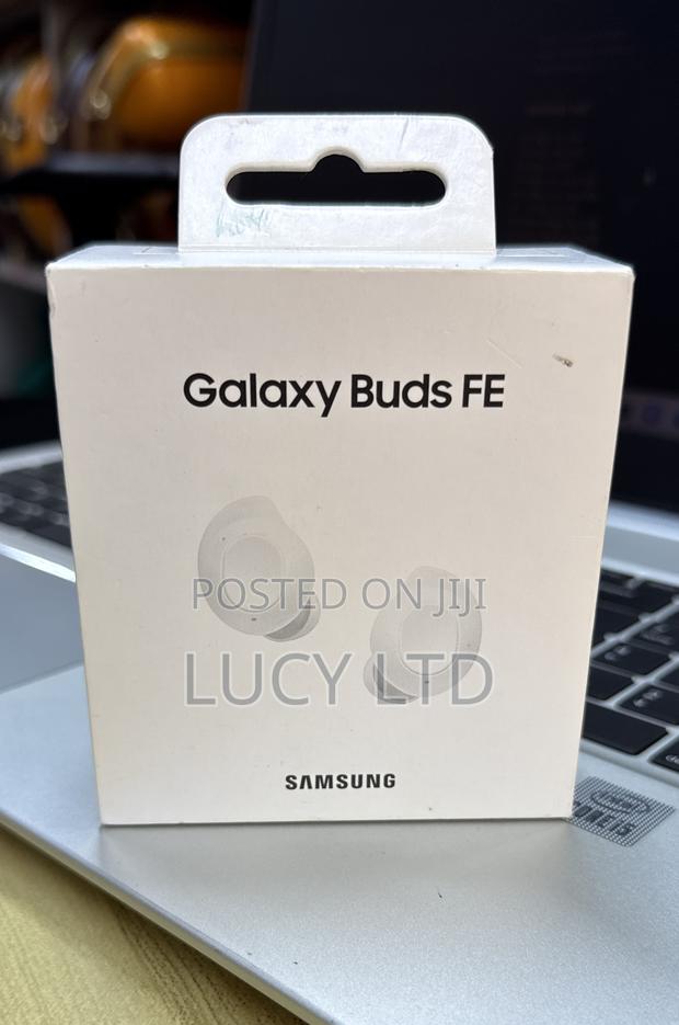 Galaxy Buds Fe - main view