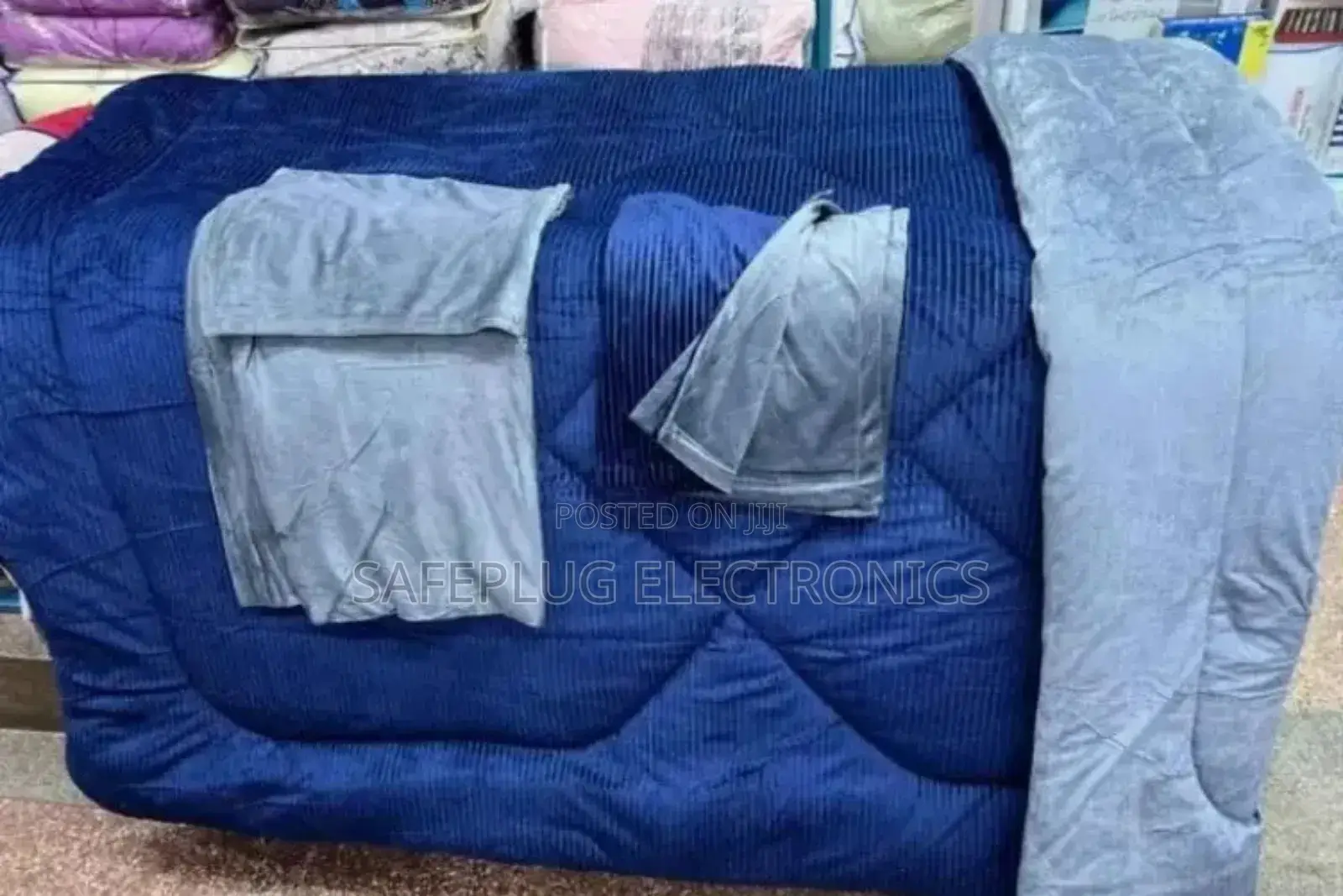 Single Velvet Woollen Duvets - Size: 6×6