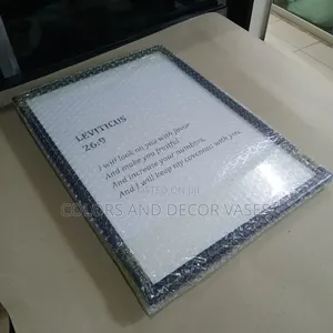 Beautiful Frames With Pictures Available