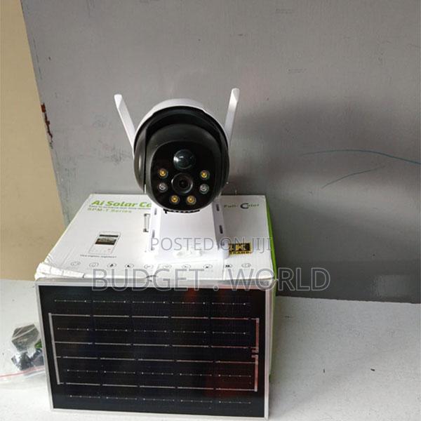 Waterproof Solar Wireless Security Camera 5200mah Lithium Battery