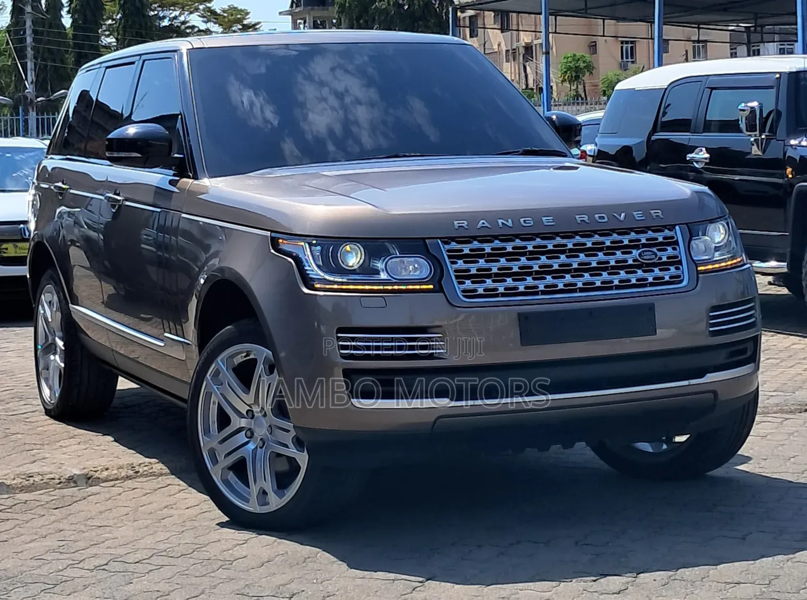 Land Rover Range Rover Vogue 2019 Gold