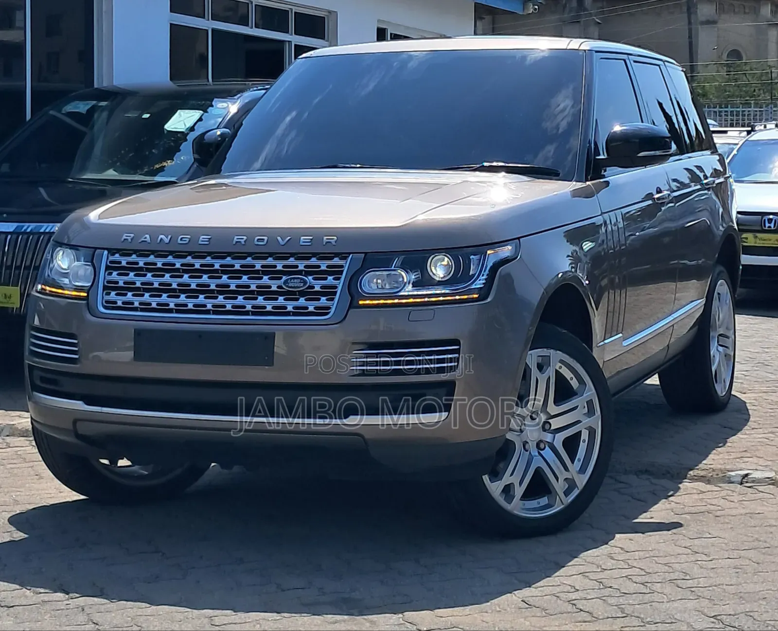 Land Rover Range Rover Vogue 2019 Gold