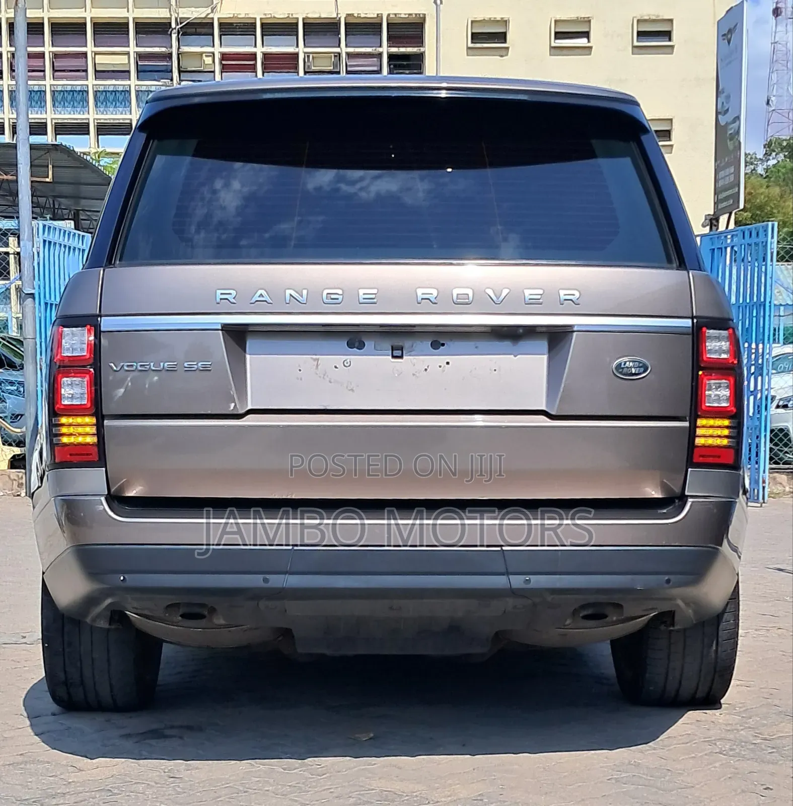 Land Rover Range Rover Vogue 2019 Gold