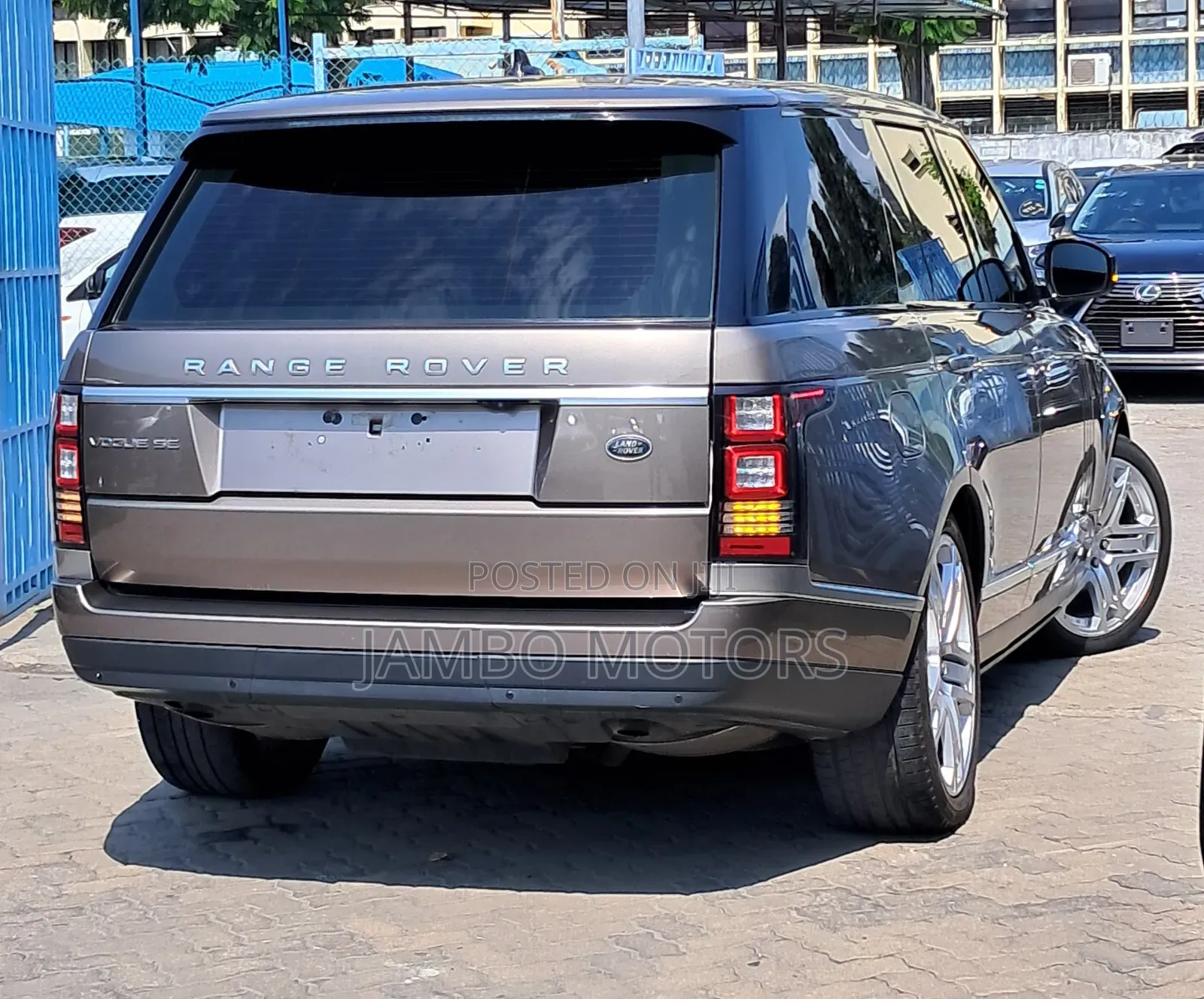 Land Rover Range Rover Vogue 2019 Gold