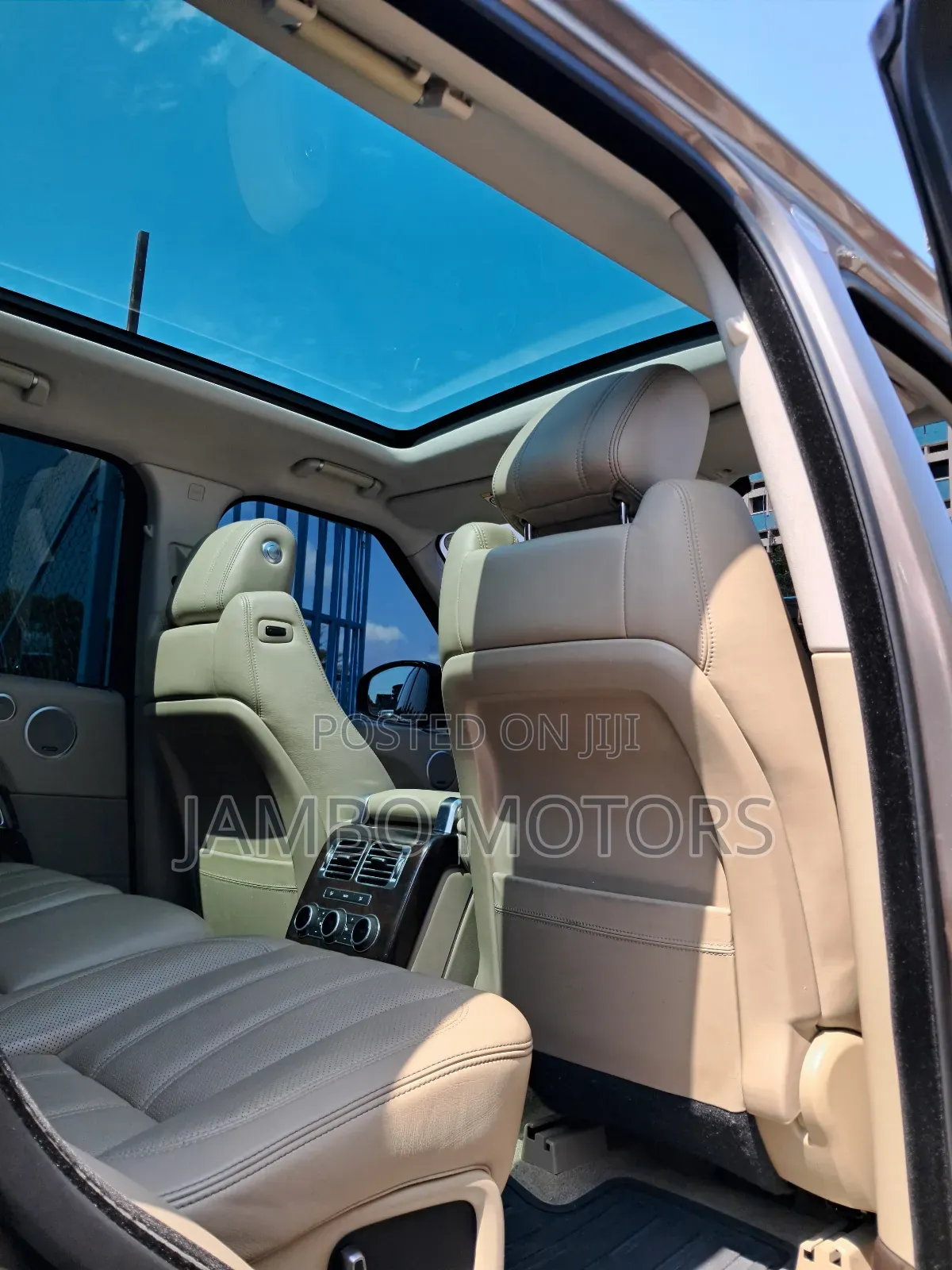 Land Rover Range Rover Vogue 2019 Gold