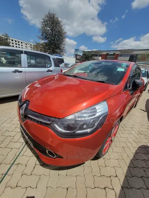 Renault Lutecia 2017 Red