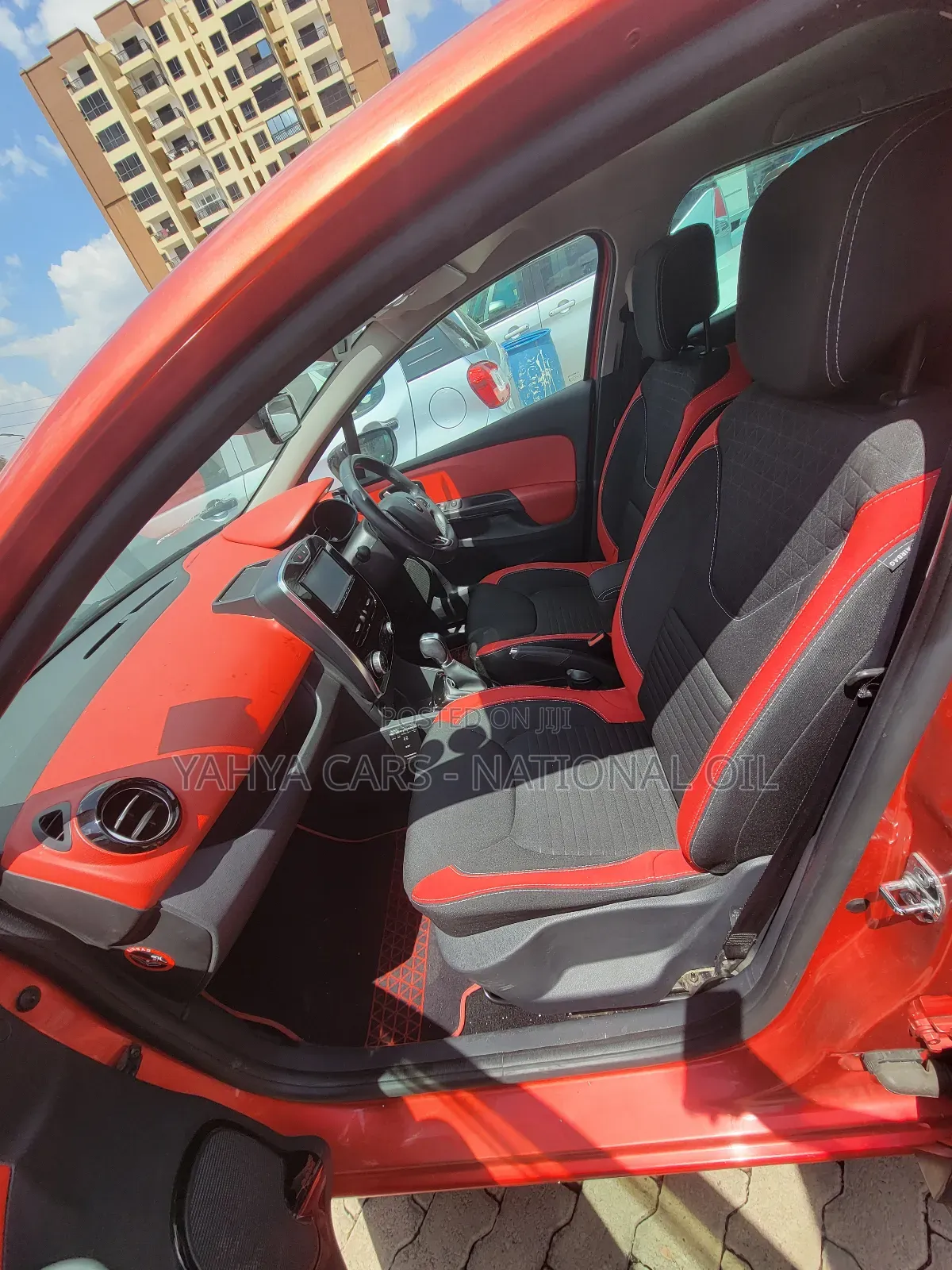 Renault Lutecia 2017 Red