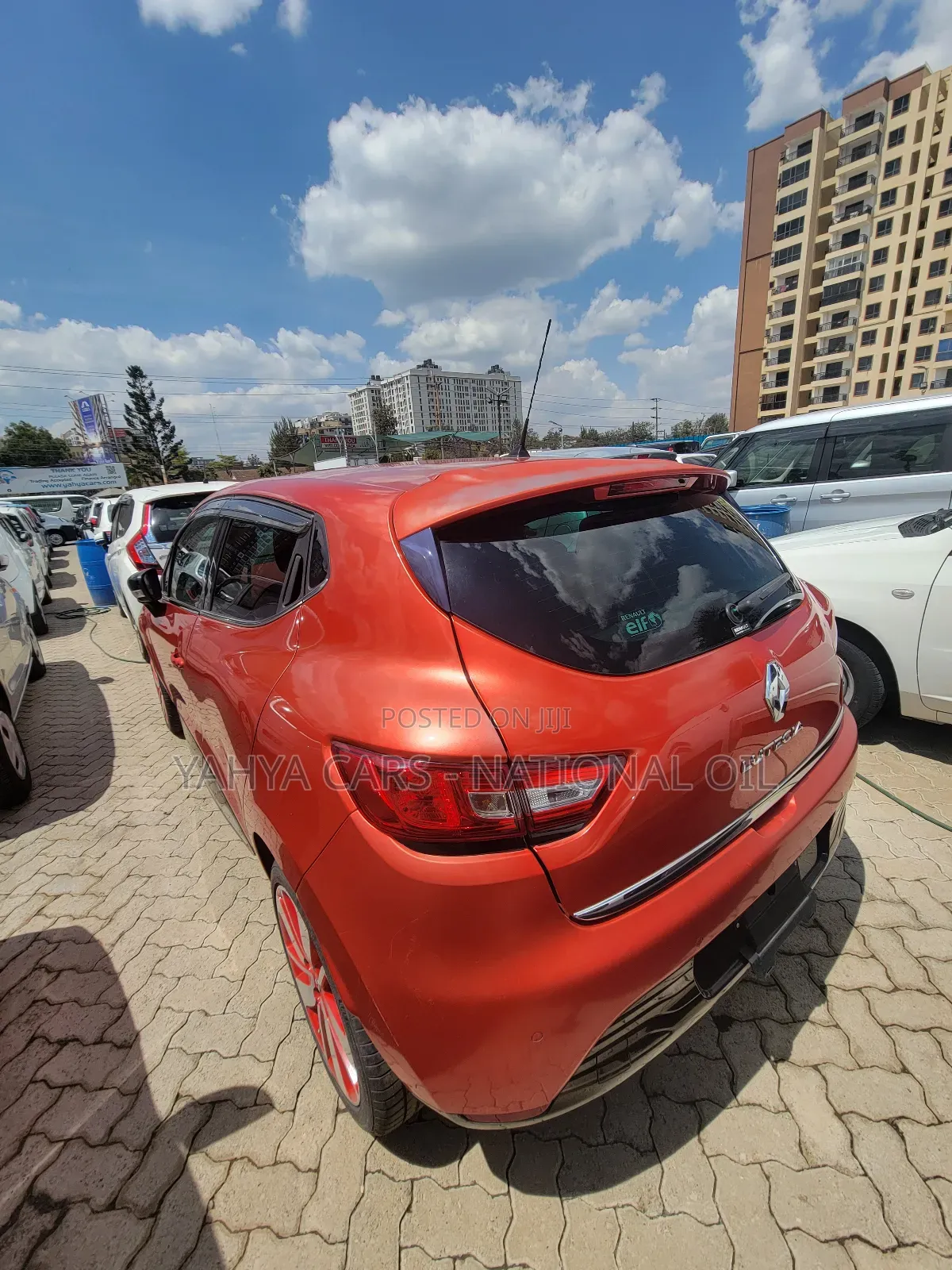 Renault Lutecia 2017 Red