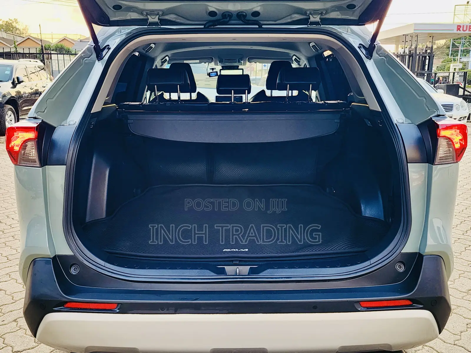 Toyota RAV4 Adventure 2019 Green