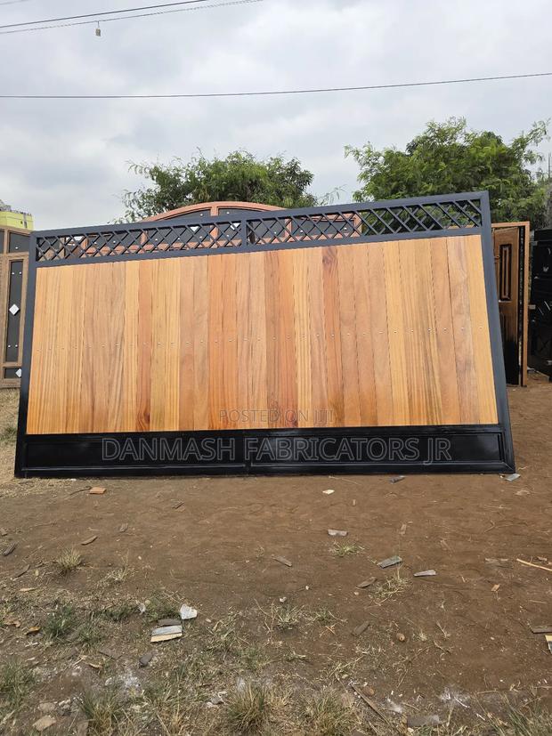 Strong Modern Gate for Sale - main view