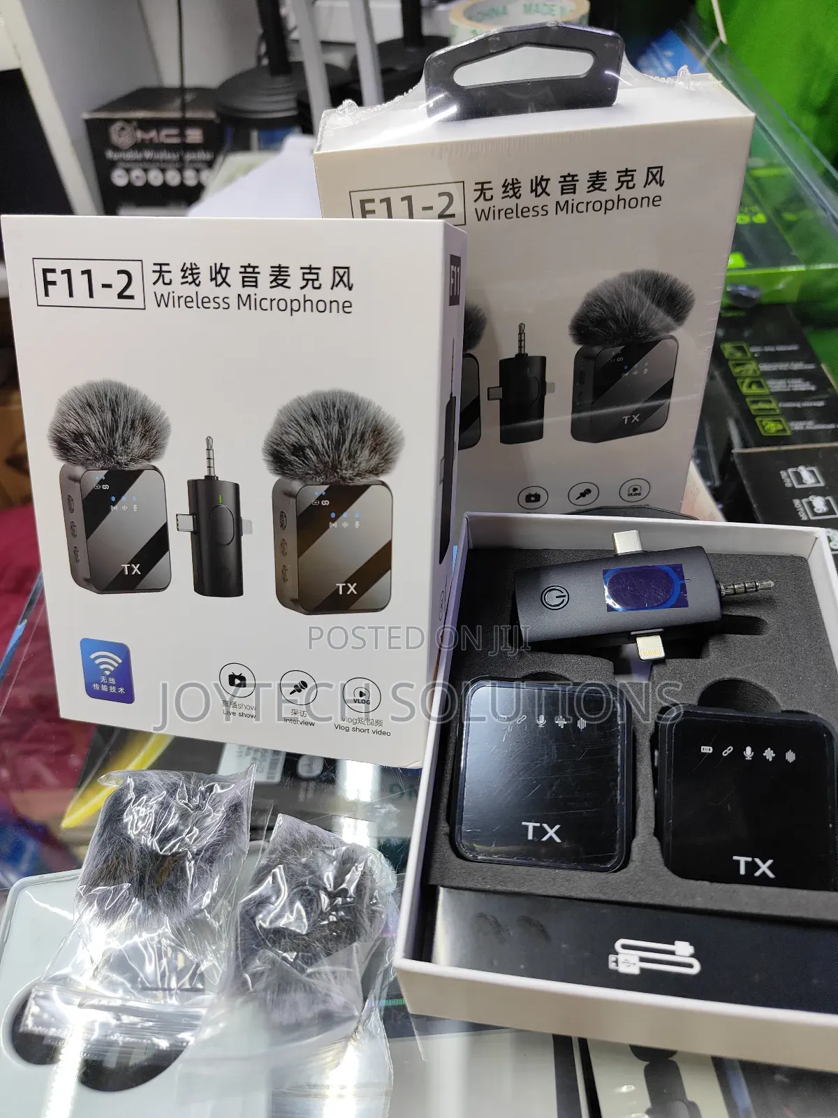 Premium F11-2 Wireless Microphone 3 In1 For iPhone , Type-c And Camera