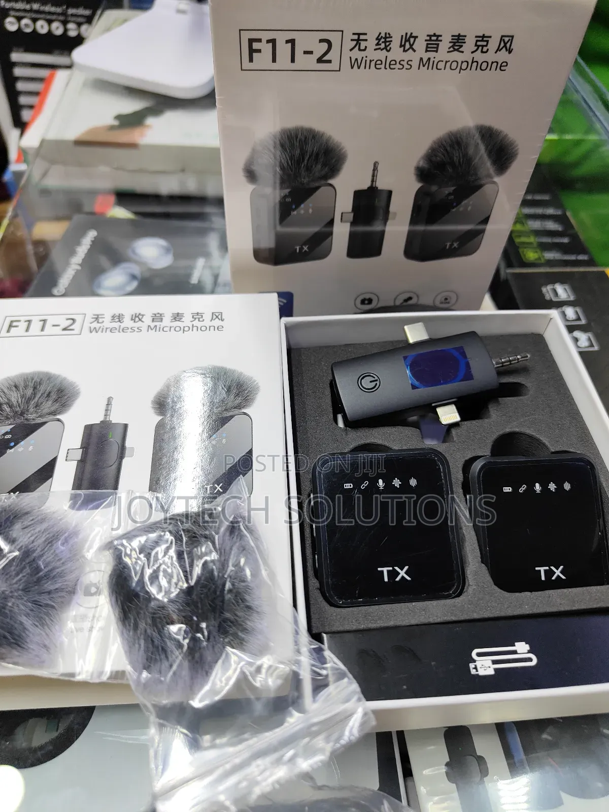 Premium F11-2 Wireless Microphone 3 In1 For iPhone , Type-c And Camera