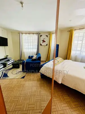 A Cozy Studio Airbnb Apartment Along TRM Drive, Roysambu.