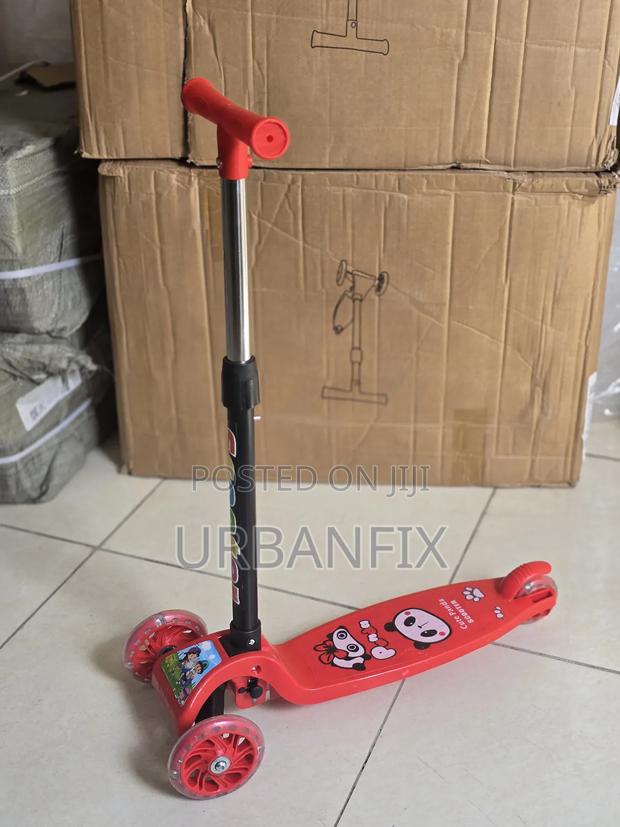 Heavy-Duty Height Adjustable 3 Led Wheels Kid's Scooters, Upto 50kgs - thumbnail 4