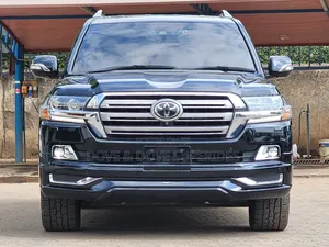 Toyota Land Cruiser 4.6 V8 ZX 2017 Black