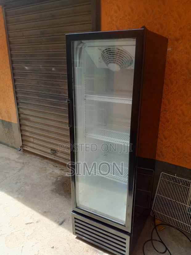300litre Display Fridge - thumbnail 2