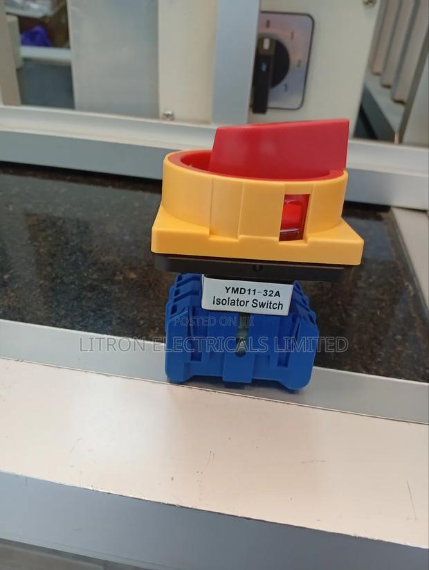 Panel Mount Isolator 32a - thumbnail 3