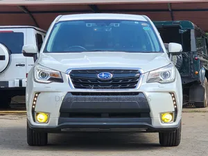 Subaru Forester 2.0XT Touring AWD 2017 White