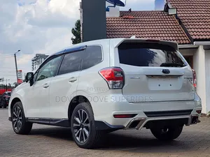 Subaru Forester 2.0XT Touring AWD 2017 White