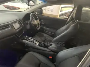 Honda Vezel 1.5 Hybrid 2WD 2018 Black