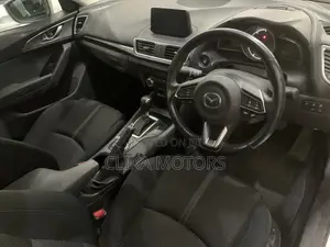 Mazda Axela 2018 Off white